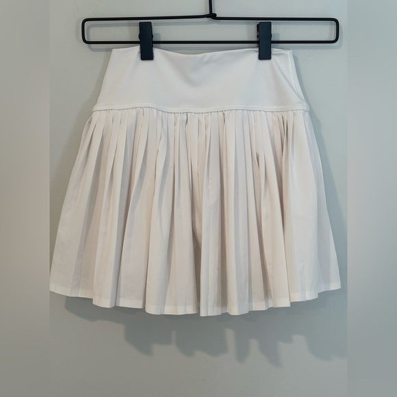 Aerie Offline All Aces Pleated Tennis Skort - White - Picture 2 of 10